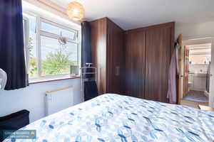 Bedroom- click for photo gallery
